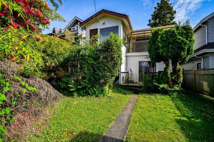 Photo 17 at 3439 Dundas Street, Hastings Sunrise, Vancouver East