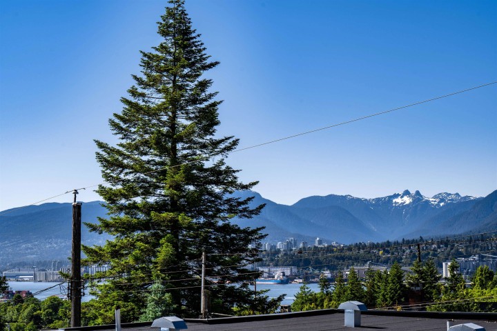 Photo 16 at 3439 Dundas Street, Hastings Sunrise, Vancouver East