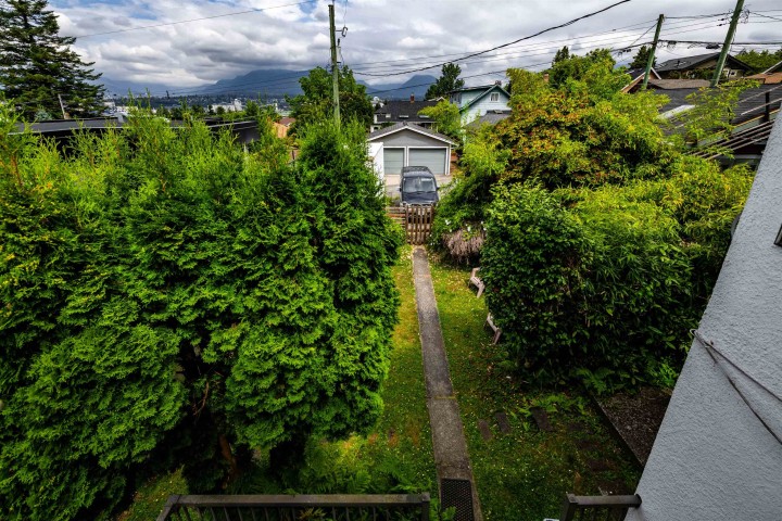 Photo 22 at 3439 Dundas Street, Hastings Sunrise, Vancouver East