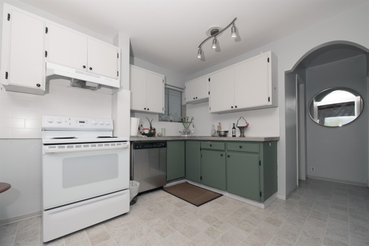 Photo 5 at 3439 Dundas Street, Hastings Sunrise, Vancouver East