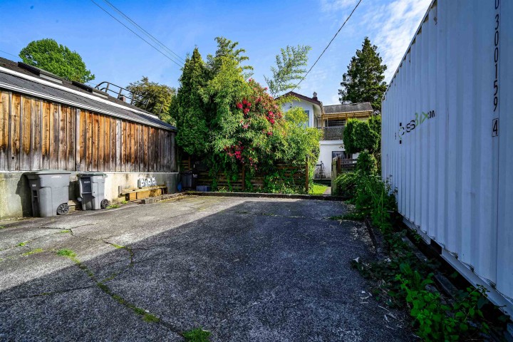 Photo 18 at 3439 Dundas Street, Hastings Sunrise, Vancouver East
