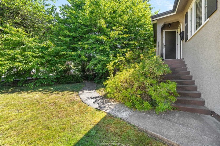 Photo 3 at 12 W King Edward Avenue, Cambie, Vancouver West