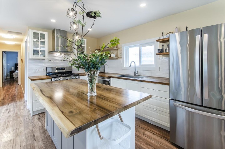 Photo 7 at 401 Raindance Crescent, Park Royal, West Vancouver
