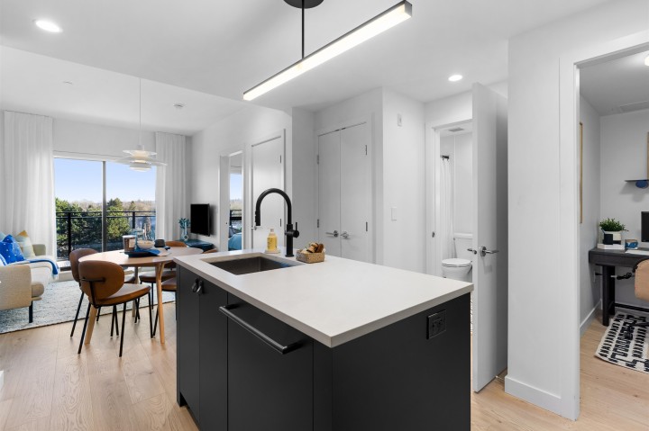 Photo 9 at 303 - 1680 E 12th Avenue, Grandview Woodland, Vancouver East