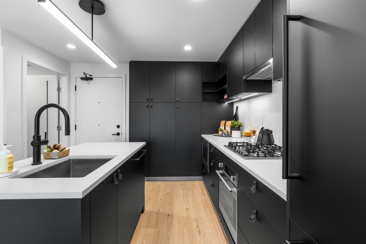Photo 10 at 303 - 1680 E 12th Avenue, Grandview Woodland, Vancouver East