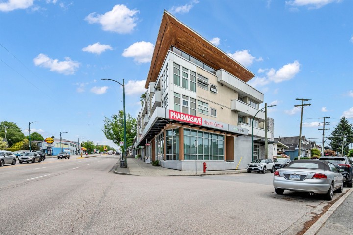 Photo 31 at 211 - 4338 Commercial Street, Victoria VE, Vancouver East