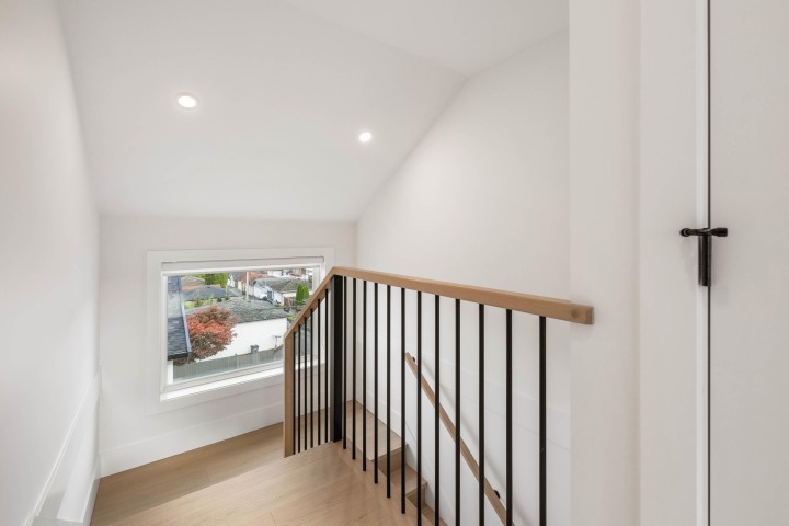Photo 37 at 3 - 3065 Charles Street, Renfrew VE, Vancouver East