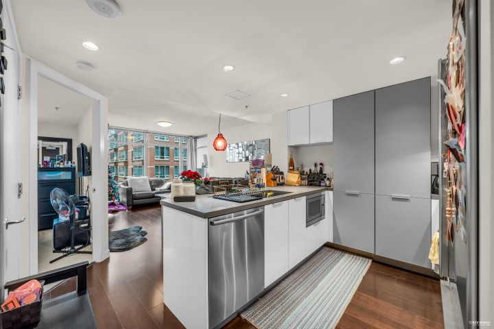 Photo 4 at 803 - 788 Richards Street, Downtown VW, Vancouver West