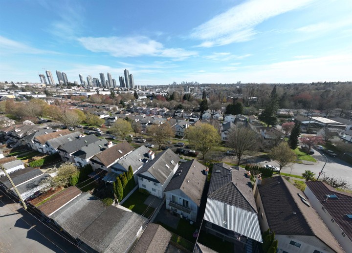 Photo 27 at 3523 Napier Street, Renfrew VE, Vancouver East