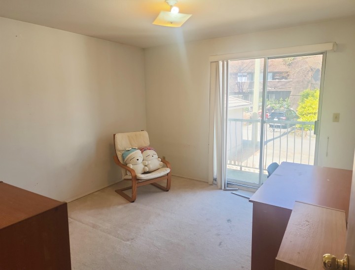 Photo 12 at 3523 Napier Street, Renfrew VE, Vancouver East