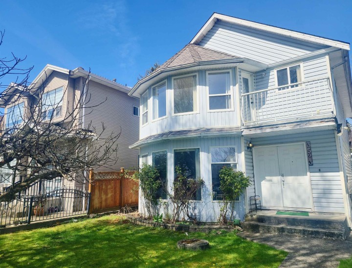 Photo 20 at 3523 Napier Street, Renfrew VE, Vancouver East