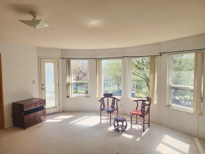 Photo 10 at 3523 Napier Street, Renfrew VE, Vancouver East