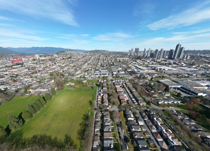 Photo 29 at 3523 Napier Street, Renfrew VE, Vancouver East