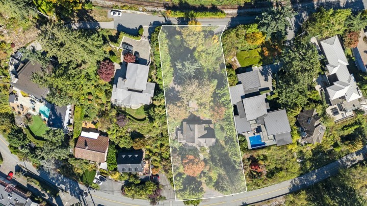 Photo 1 at 3721 Sunset Lane, West Bay, West Vancouver
