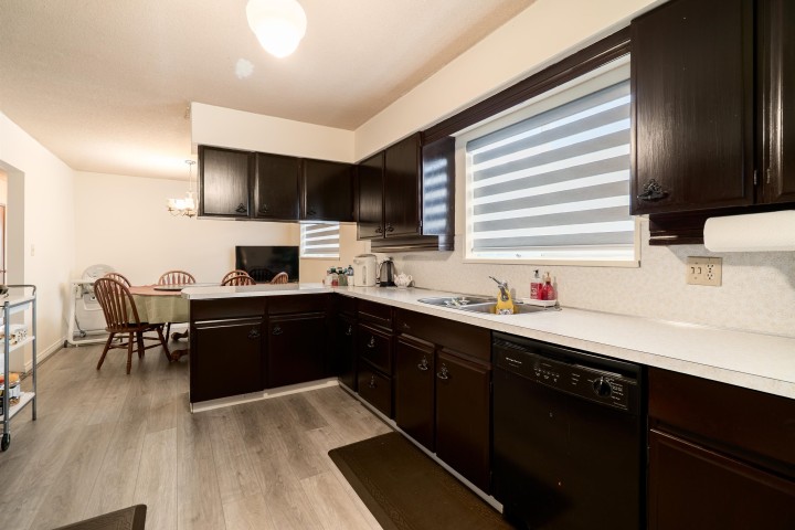 Photo 27 at 437 E 55th Avenue, South Vancouver, Vancouver East