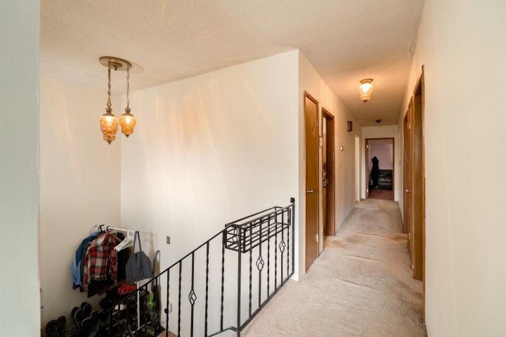 Photo 13 at 437 E 55th Avenue, South Vancouver, Vancouver East