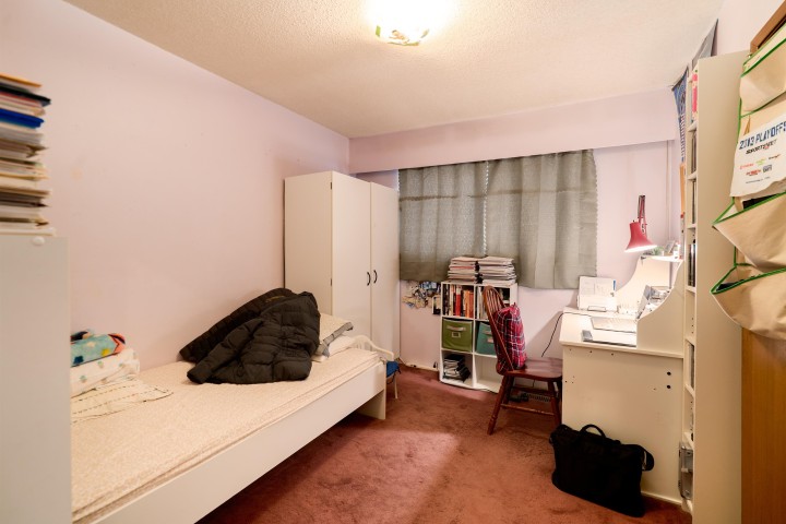 Photo 17 at 437 E 55th Avenue, South Vancouver, Vancouver East