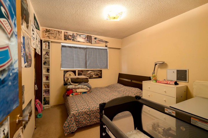Photo 15 at 437 E 55th Avenue, South Vancouver, Vancouver East