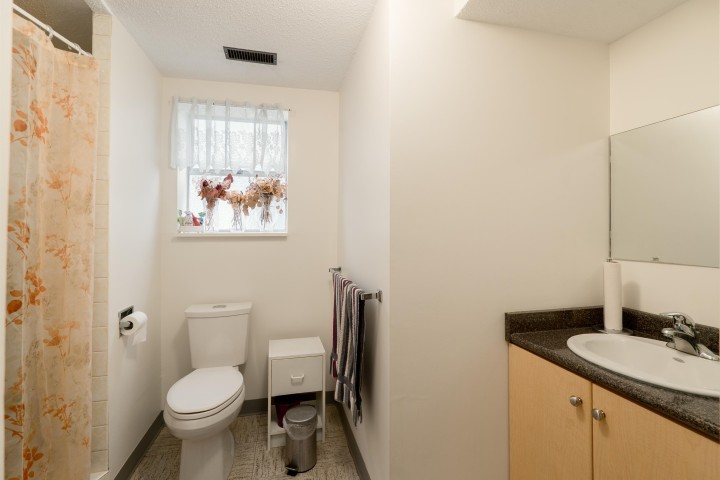 Photo 39 at 437 E 55th Avenue, South Vancouver, Vancouver East