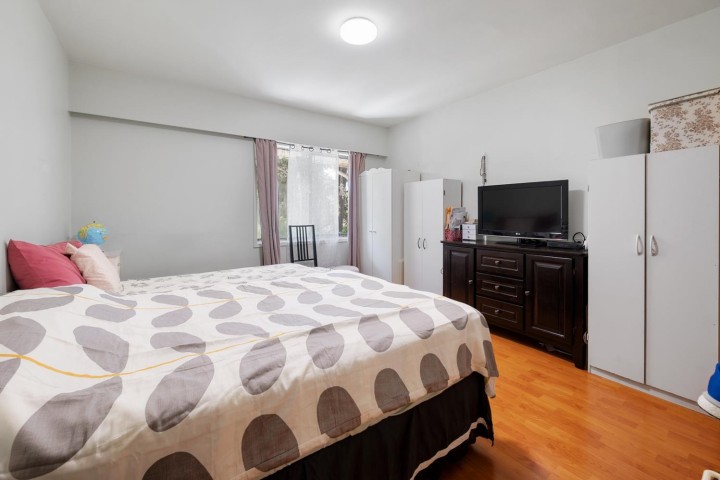 Photo 16 at 2733 E 28th Avenue, Renfrew Heights, Vancouver East