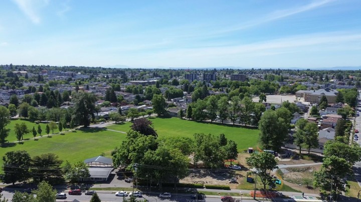 Photo 24 at 2733 E 28th Avenue, Renfrew Heights, Vancouver East