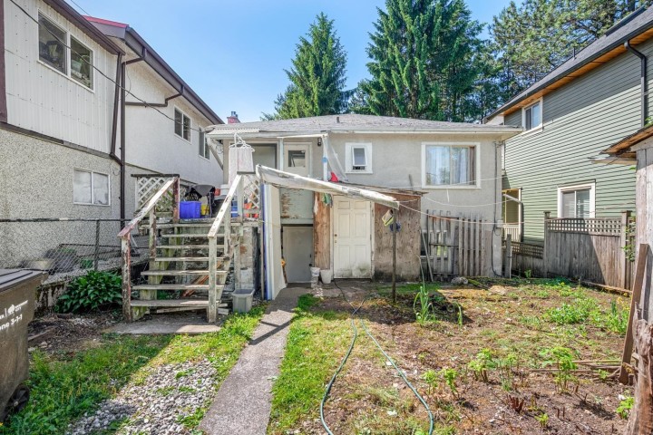 Photo 33 at 2733 E 28th Avenue, Renfrew Heights, Vancouver East