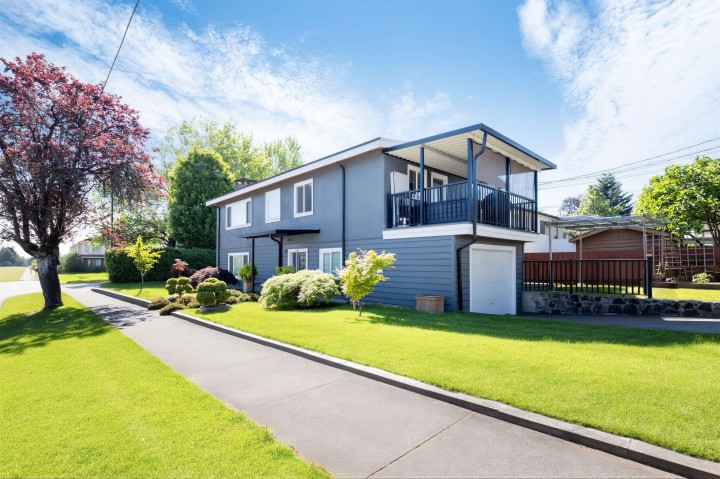 Photo 2 at 3696 E 26th Avenue, Renfrew Heights, Vancouver East