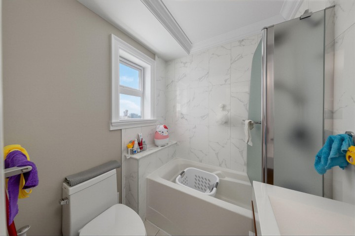 Photo 8 at 3696 E 26th Avenue, Renfrew Heights, Vancouver East