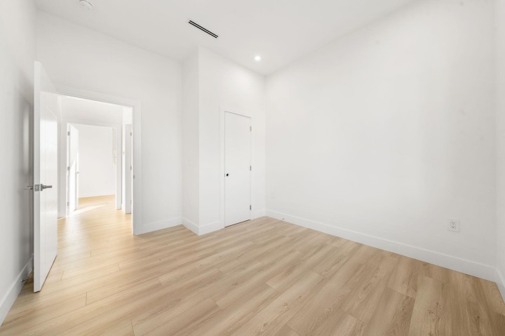 Photo 23 at 1 - 3583 Haida Street, Renfrew Heights, Vancouver East
