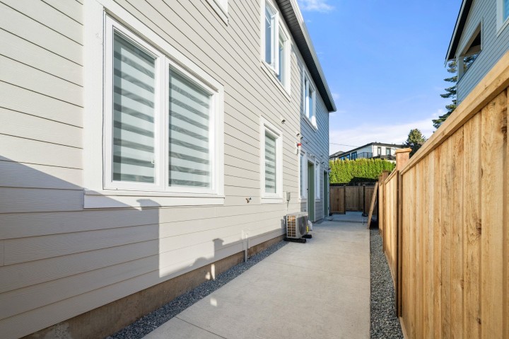 Photo 38 at 1 - 3583 Haida Street, Renfrew Heights, Vancouver East