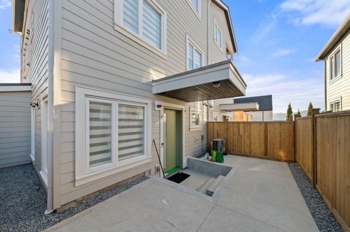 Photo 39 at 1 - 3583 Haida Street, Renfrew Heights, Vancouver East