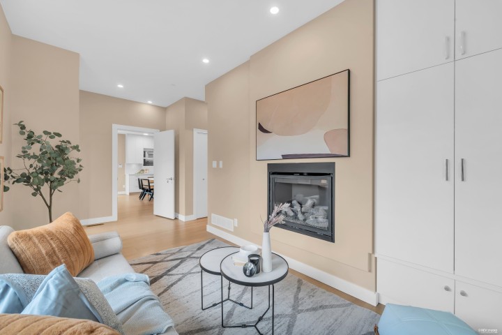 Photo 3 at 3249 Sophia Street, Main, Vancouver East