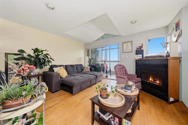 Photo 3 at 408 - 2211 Wall Street, Hastings, Vancouver East