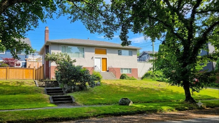 Photo 1 at 120 Kootenay Street, Hastings Sunrise, Vancouver East