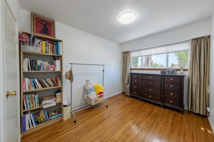 Photo 17 at 2911 E 51st Avenue, Killarney VE, Vancouver East