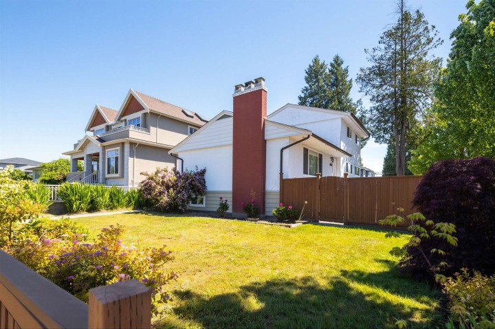 Photo 5 at 2911 E 51st Avenue, Killarney VE, Vancouver East