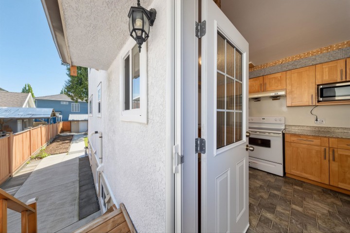 Photo 14 at 2911 E 51st Avenue, Killarney VE, Vancouver East
