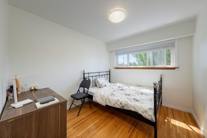 Photo 15 at 2911 E 51st Avenue, Killarney VE, Vancouver East