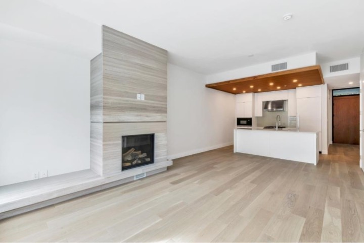 Photo 3 at 205 - 6707 Nelson Avenue, Horseshoe Bay WV, West Vancouver