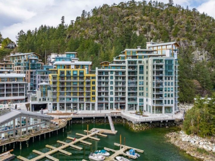 Photo 1 at 205 - 6707 Nelson Avenue, Horseshoe Bay WV, West Vancouver