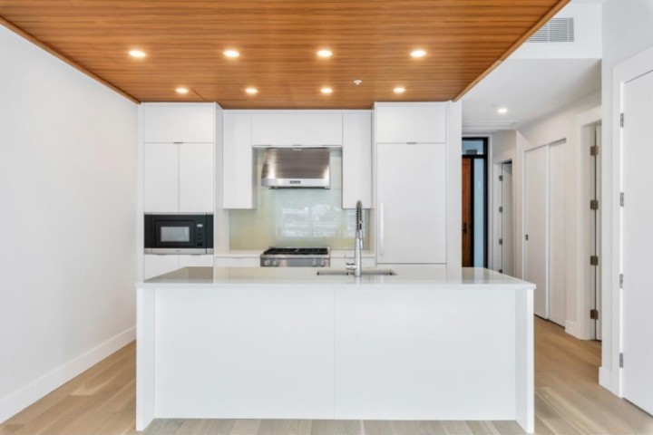 Photo 5 at 205 - 6707 Nelson Avenue, Horseshoe Bay WV, West Vancouver