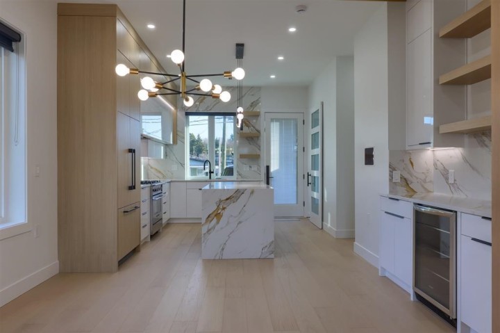 Photo 12 at 4670 Todd Street, Collingwood VE, Vancouver East