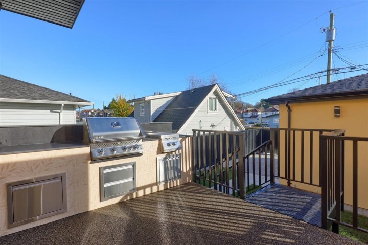 Photo 38 at 4670 Todd Street, Collingwood VE, Vancouver East