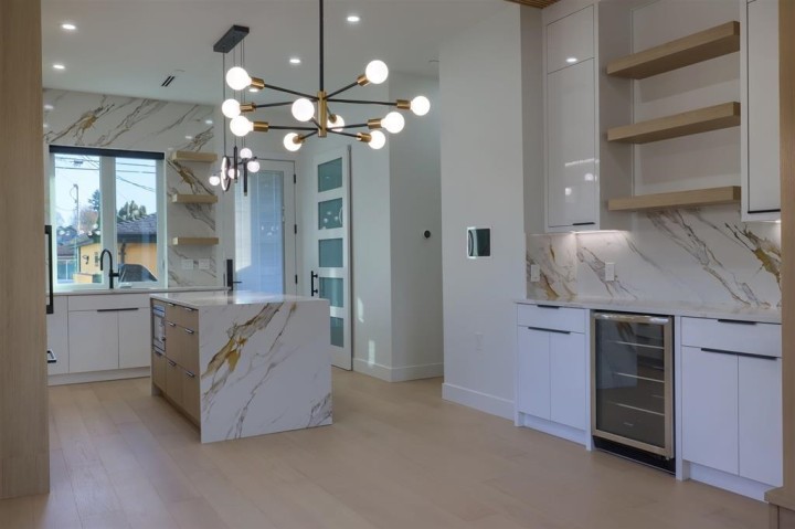 Photo 11 at 4670 Todd Street, Collingwood VE, Vancouver East
