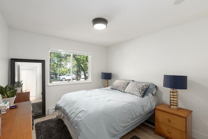 Photo 12 at 203 - 2272 Dundas Street, Hastings, Vancouver East