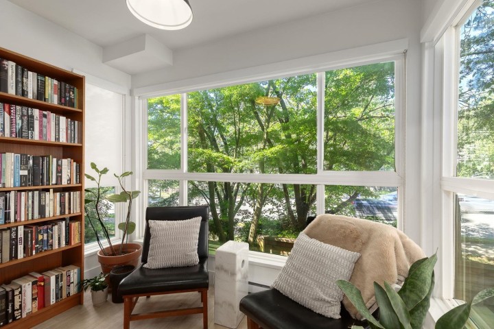 Photo 5 at 203 - 2272 Dundas Street, Hastings, Vancouver East