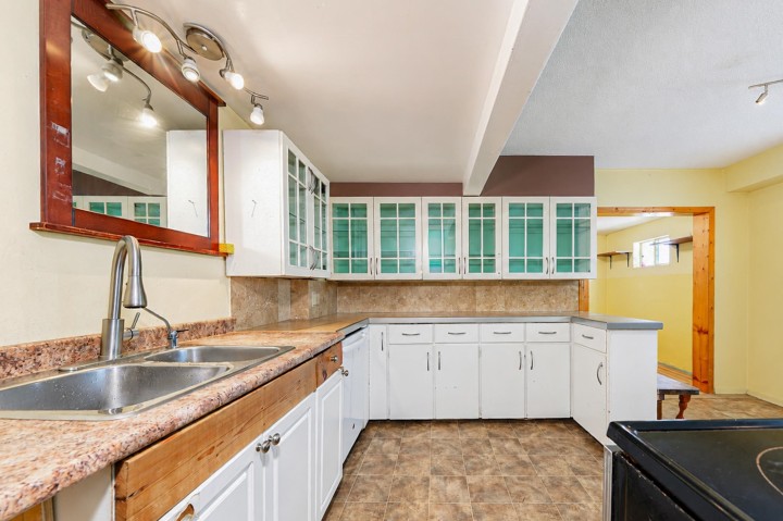 Photo 12 at 4711 Gothard Street, Collingwood VE, Vancouver East