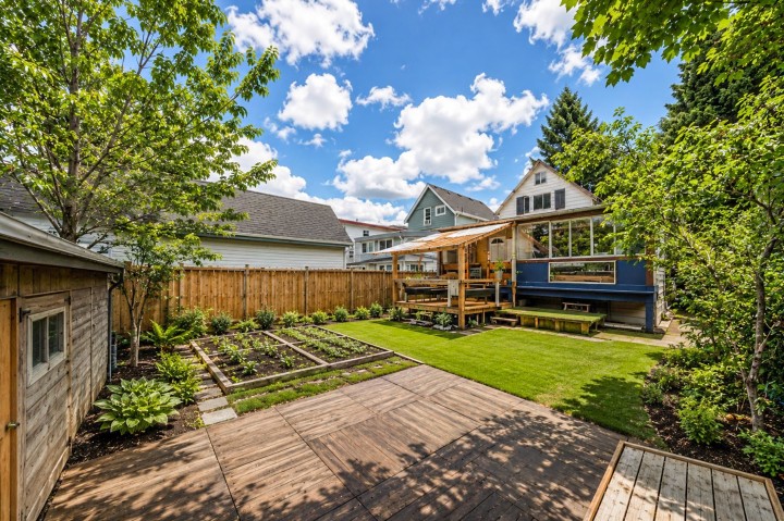 Photo 5 at 4711 Gothard Street, Collingwood VE, Vancouver East