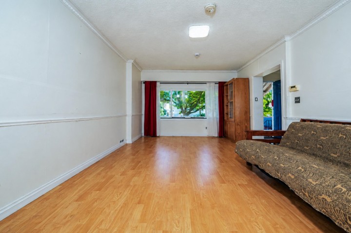 Photo 9 at 4711 Gothard Street, Collingwood VE, Vancouver East