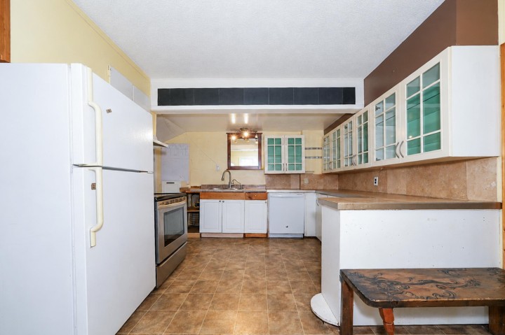 Photo 10 at 4711 Gothard Street, Collingwood VE, Vancouver East